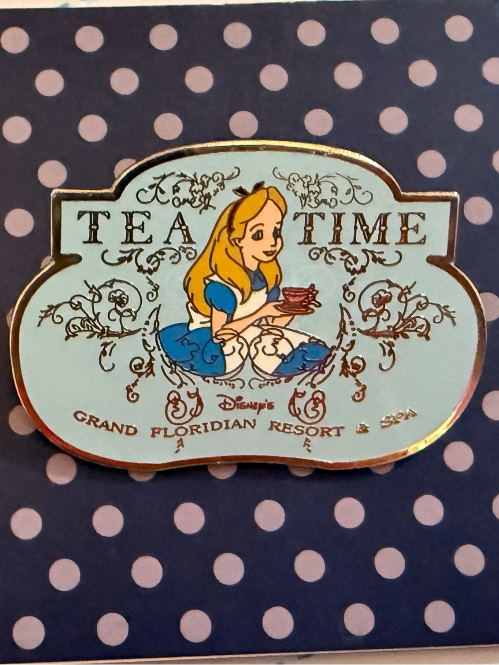 (Disney) Alice Tea Time Enamel Pin ☕️🩵